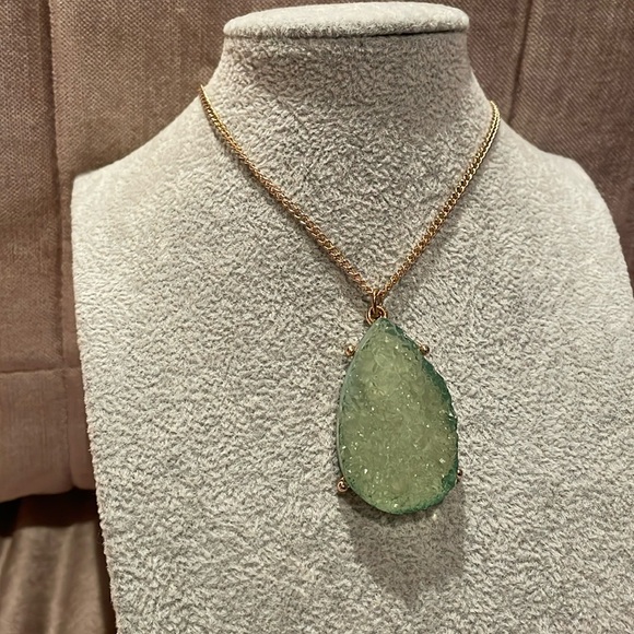 Jewelry - Faux Druzy Pendant Necklace Green & Gold 34”
